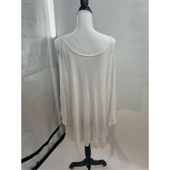 International concepts, 3/4 sleeve cold shoulder blouse size 3x - Picture 4 of 16